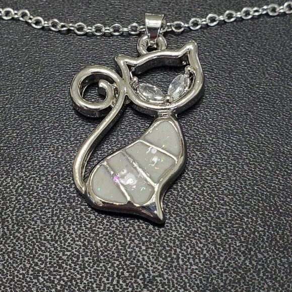 Silver tone glittery enamel cat jewelry set - Picture 3 of 12